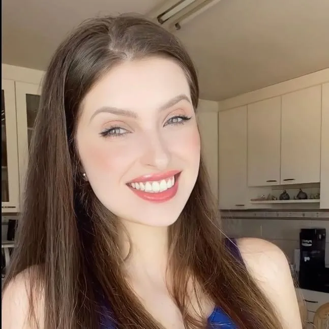 Giovana Gogola | English teacher