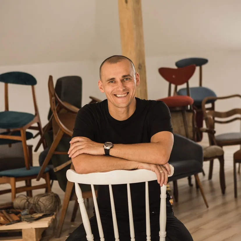 AK DESIGN  Aleksander Kądziela | Tapicer W Akcji