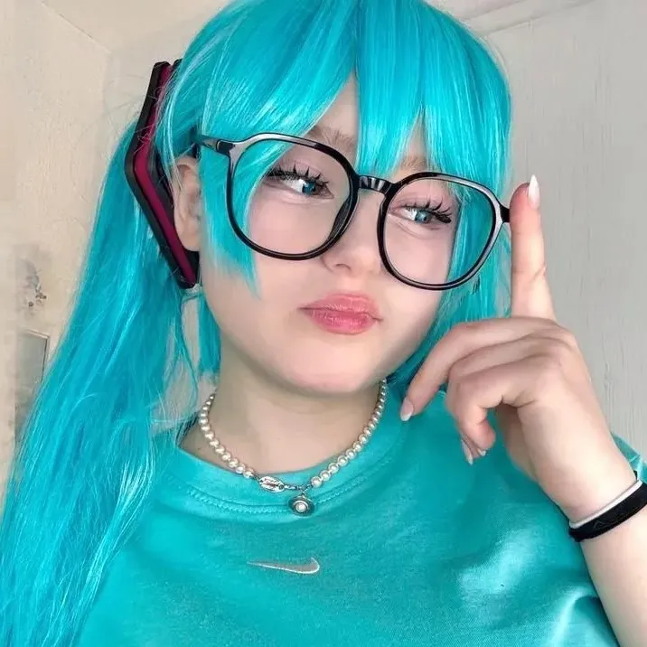 twitch.tv/upminaa
