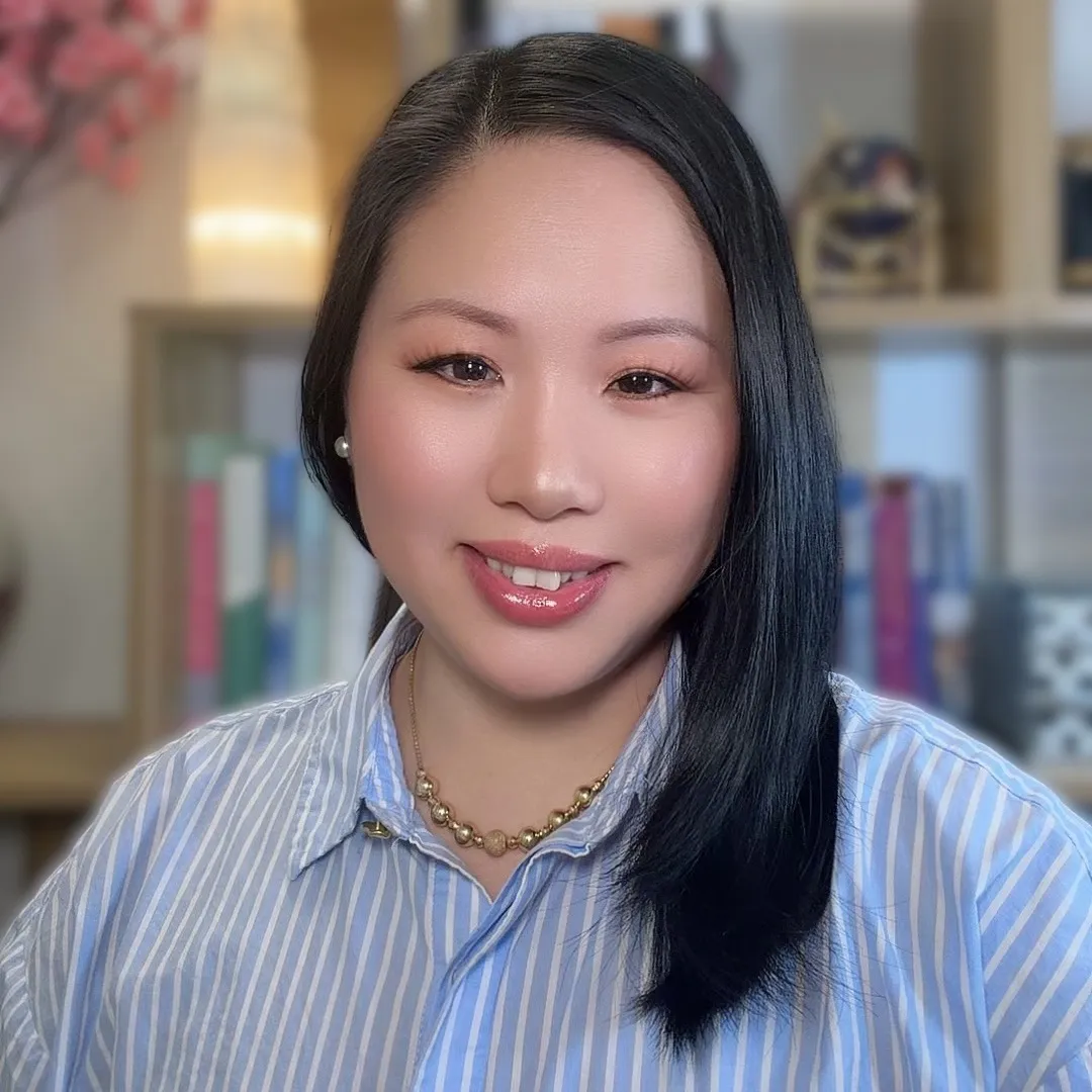 JULIA CHA