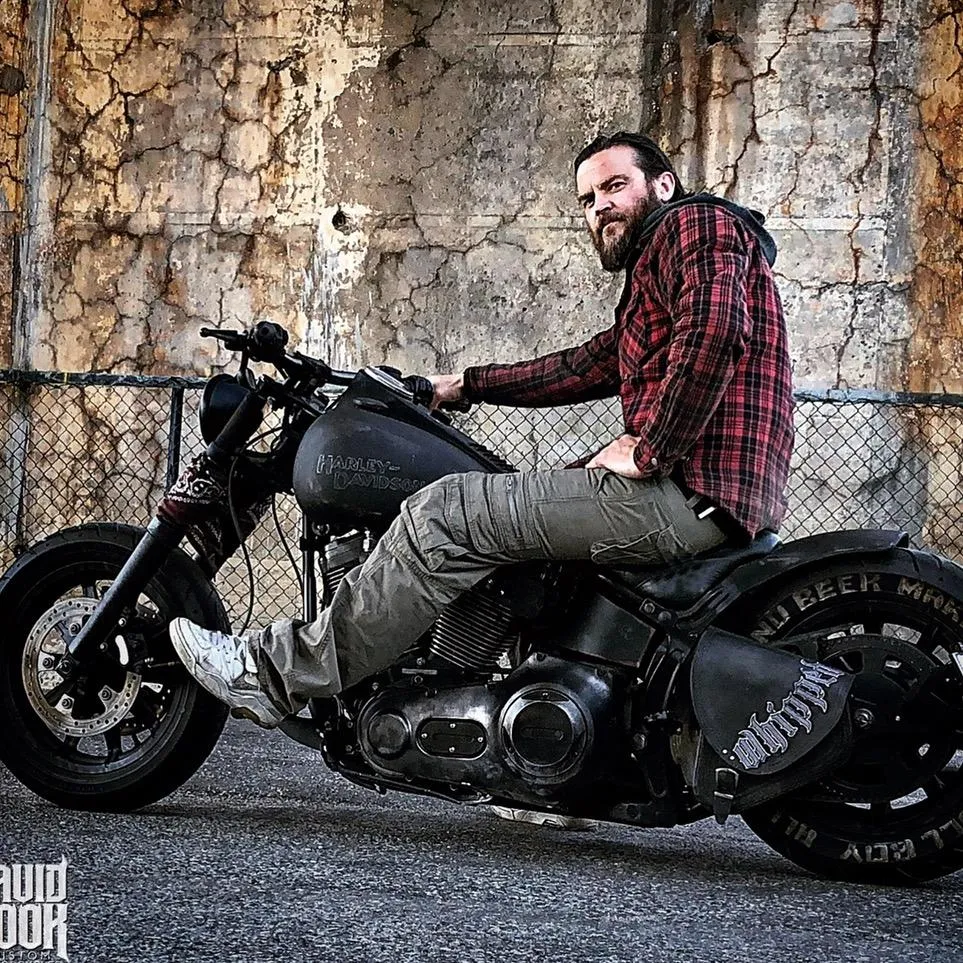 Dull Boy Customs
