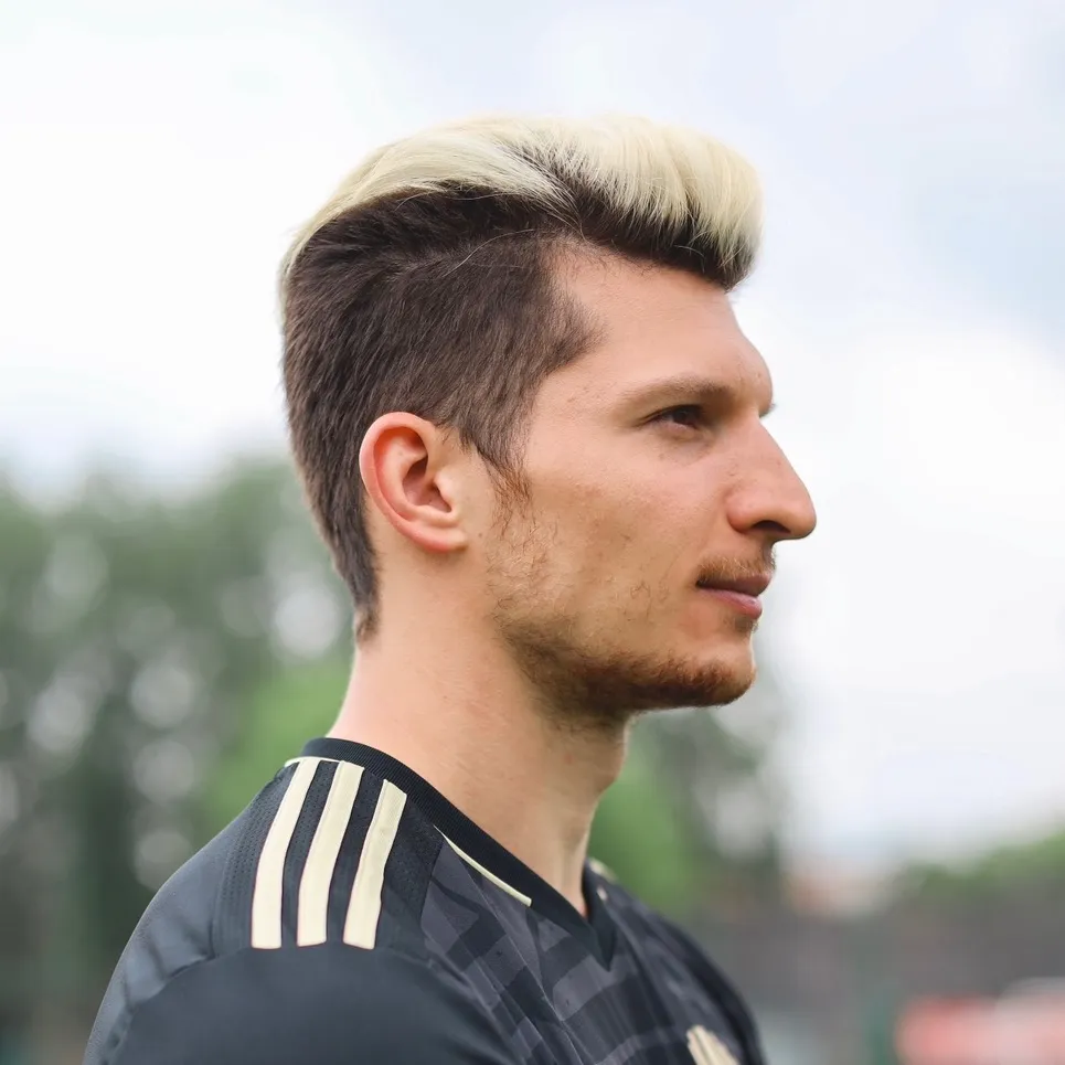 ШОУ ЛАКЕРА