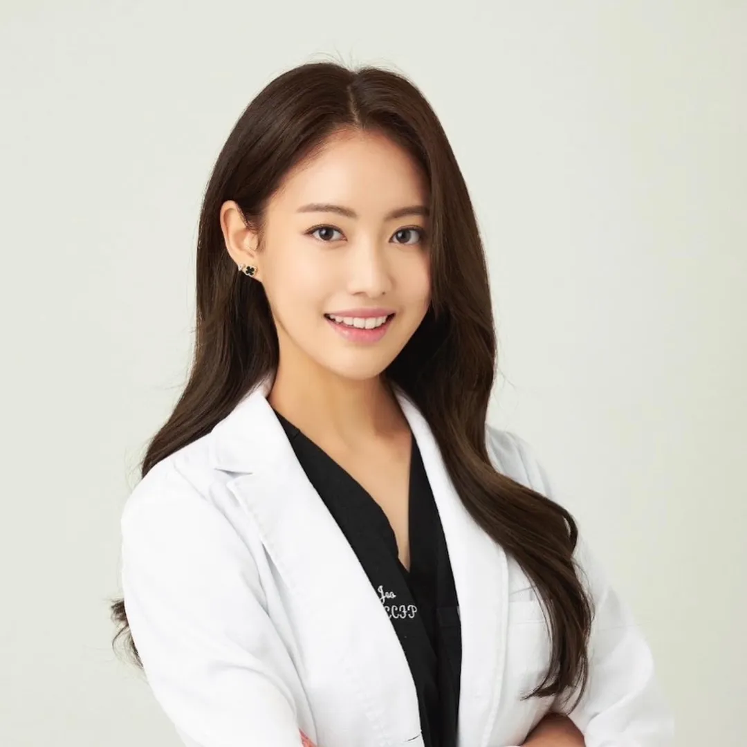Dr. Jiyeh Joo (지예) MD, CCFP