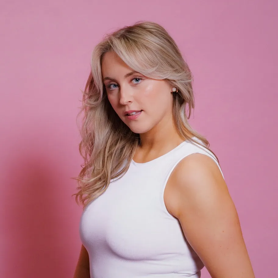 MARTINA DAWN