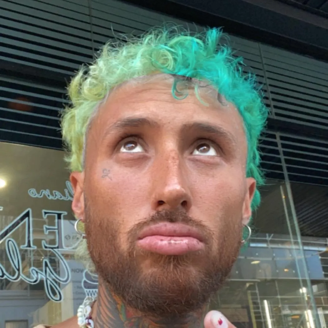 Lance Savali