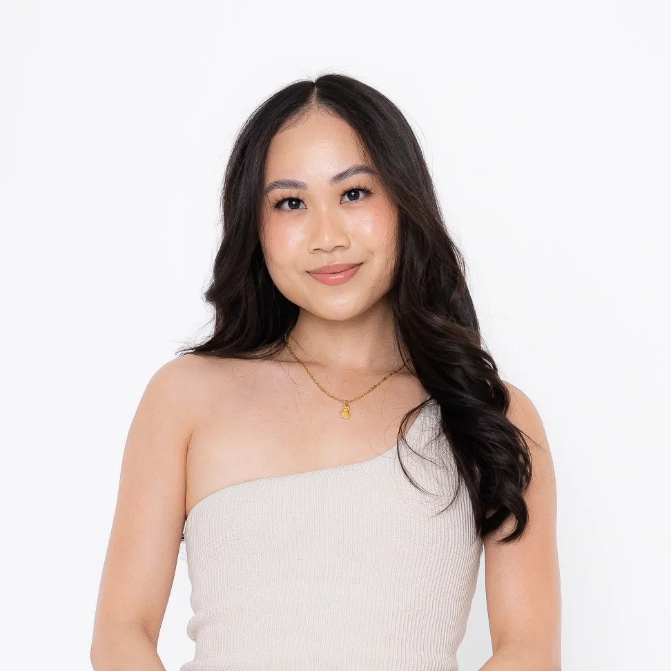 Victoria P. | Easy Skincare, Makeup, + Glow✨
