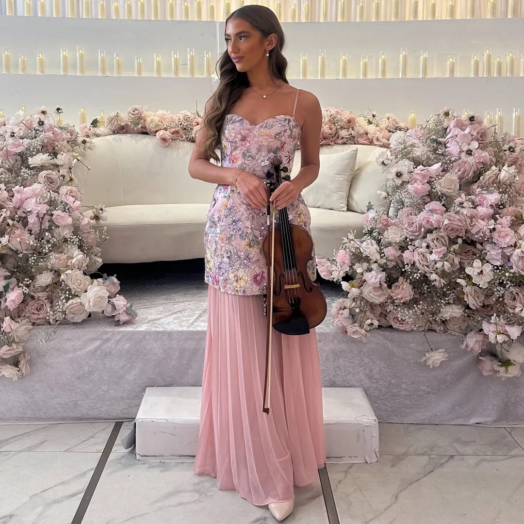 Valentine Ana โจViolinist