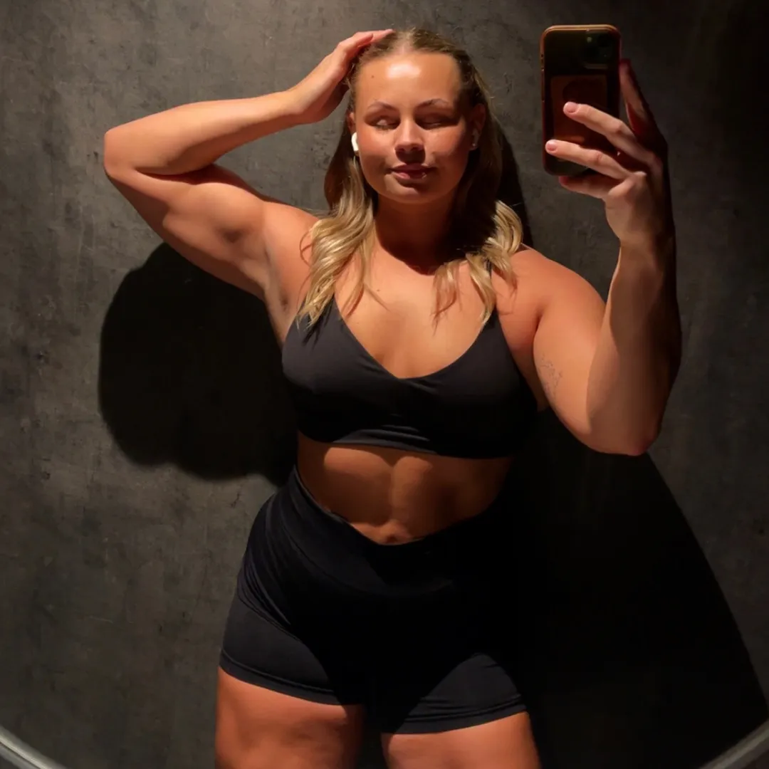 AMALIE SENLAND | ONLINE COACH & ATHLETE