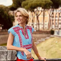 Julie Andrieu, Profil Officiel