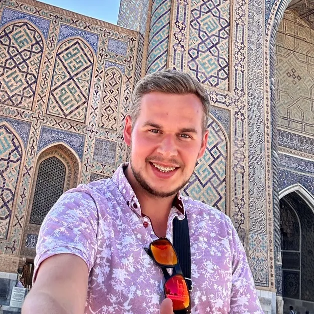 ReqLamy Adam Romek