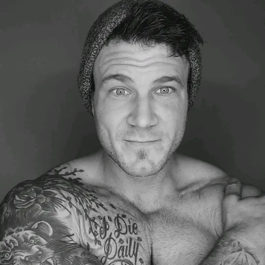 Kyle Simon Carillet