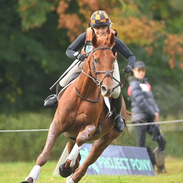 Evie L-s | Equestrian Content Creator