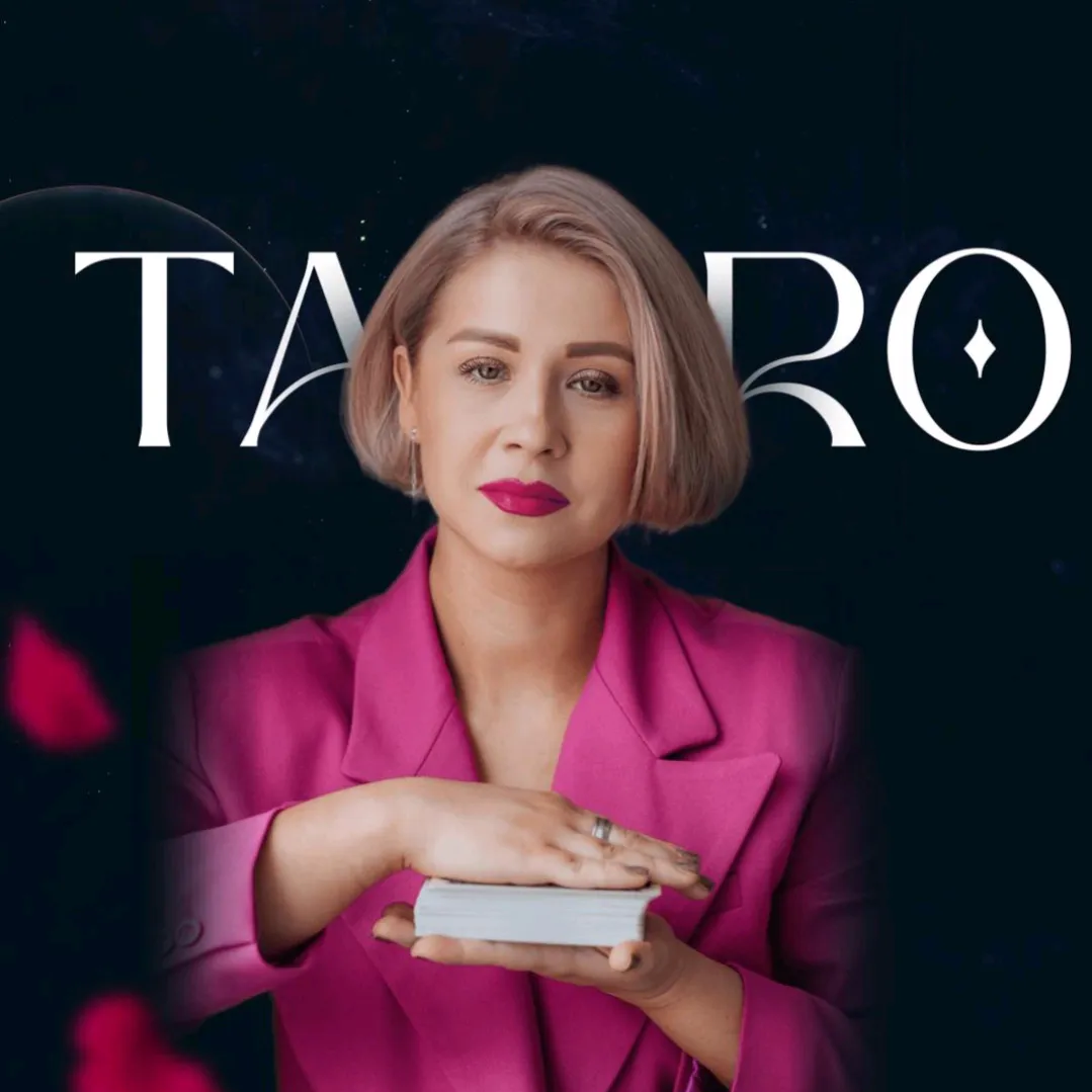 JULIA TAROT