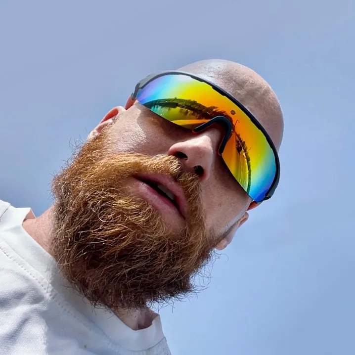 Hrdý plešoun
