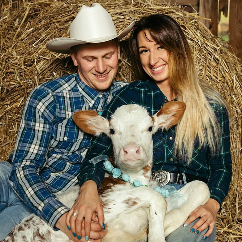 Hej! Jestem Doris🌻 W Moim świecie ROLNICTWO Jest Kobietą 🚜💜 👩🏼‍🌾