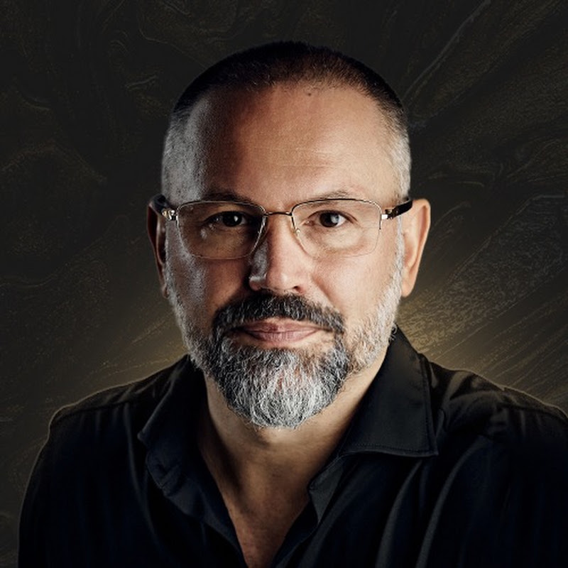 Александр Шахов