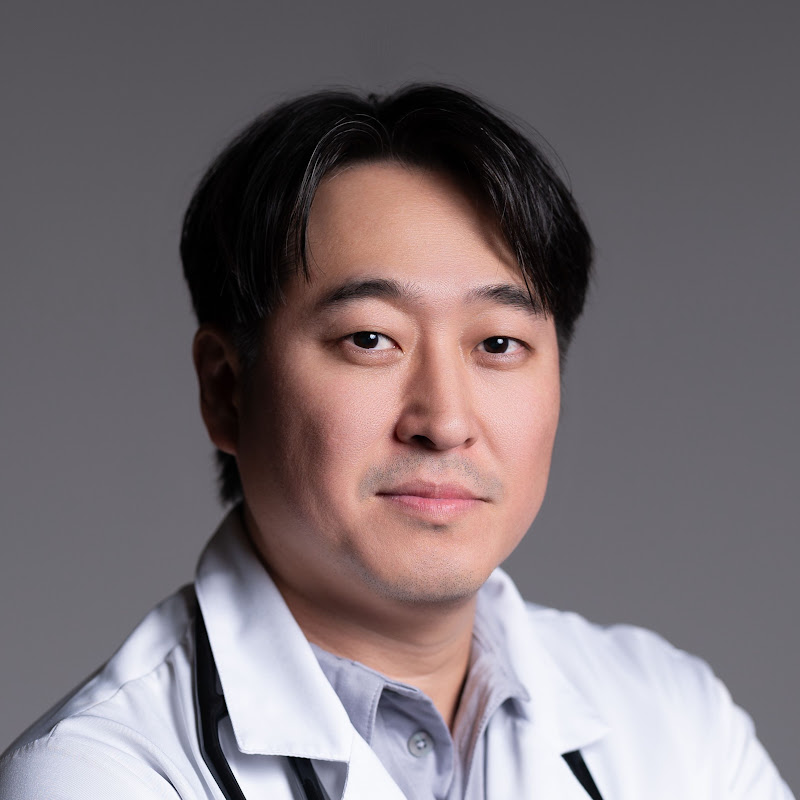 Dr. Roberto Yano