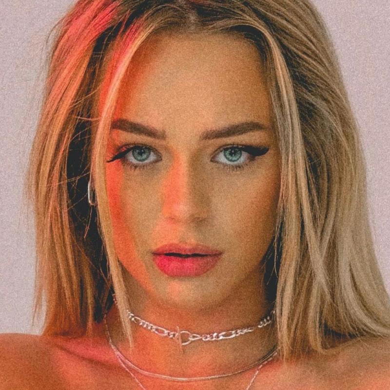 ♛ Ebony May Maude ♛