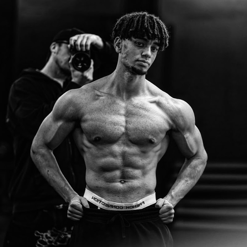 Tom Beckles | #1 Lean Bulk Coach