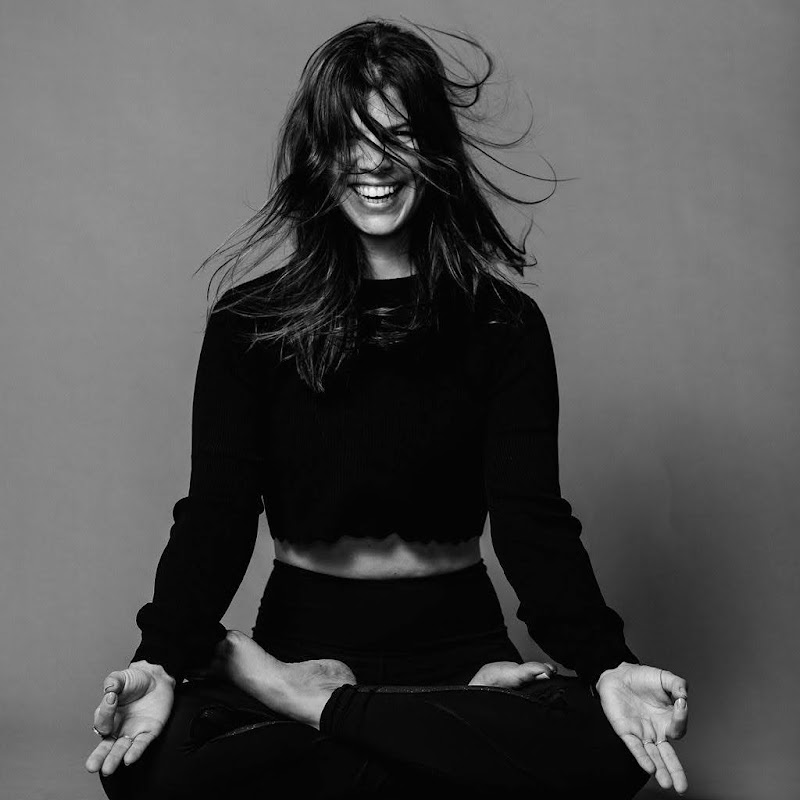 Milavictoriayoga