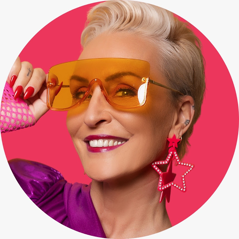 Nana • Nadine Miree
