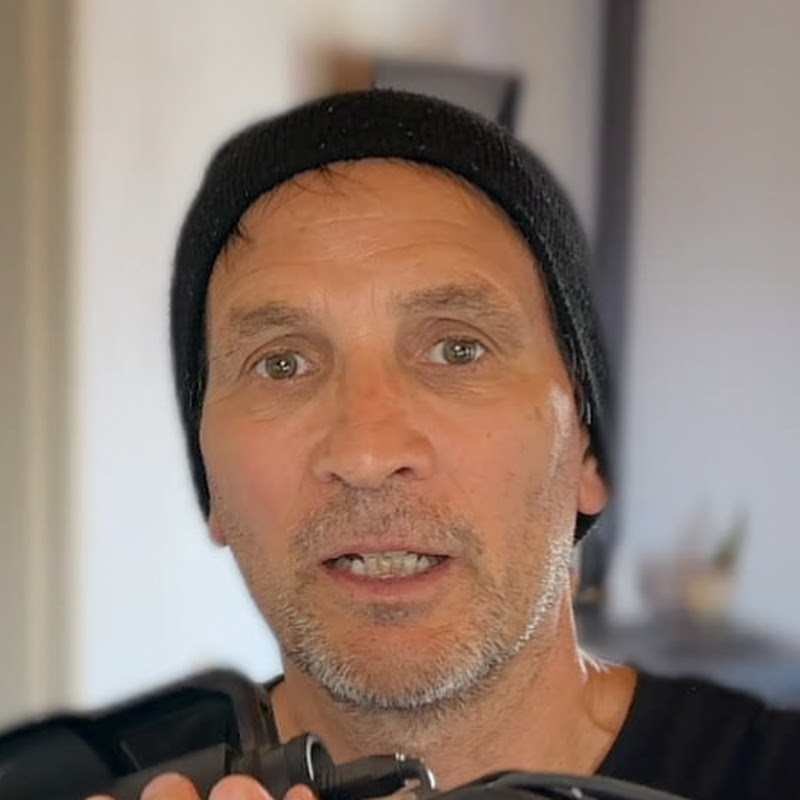 Mike Raven