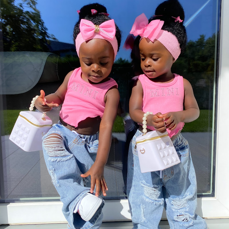 🎀Kendra & Kimberly🎀