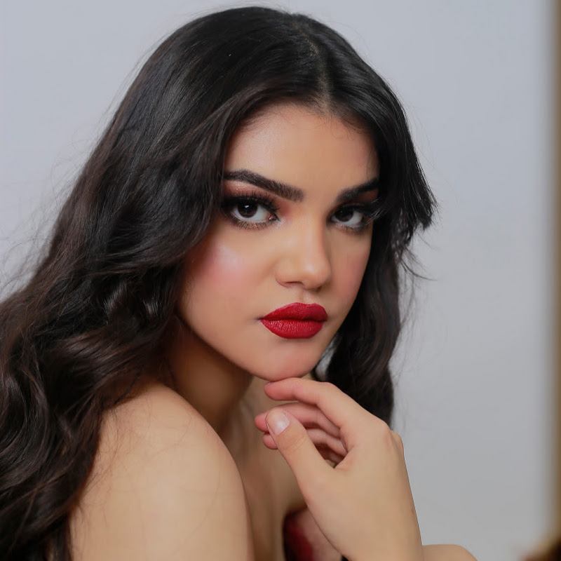 Naima El Yabouri Makeup Artist