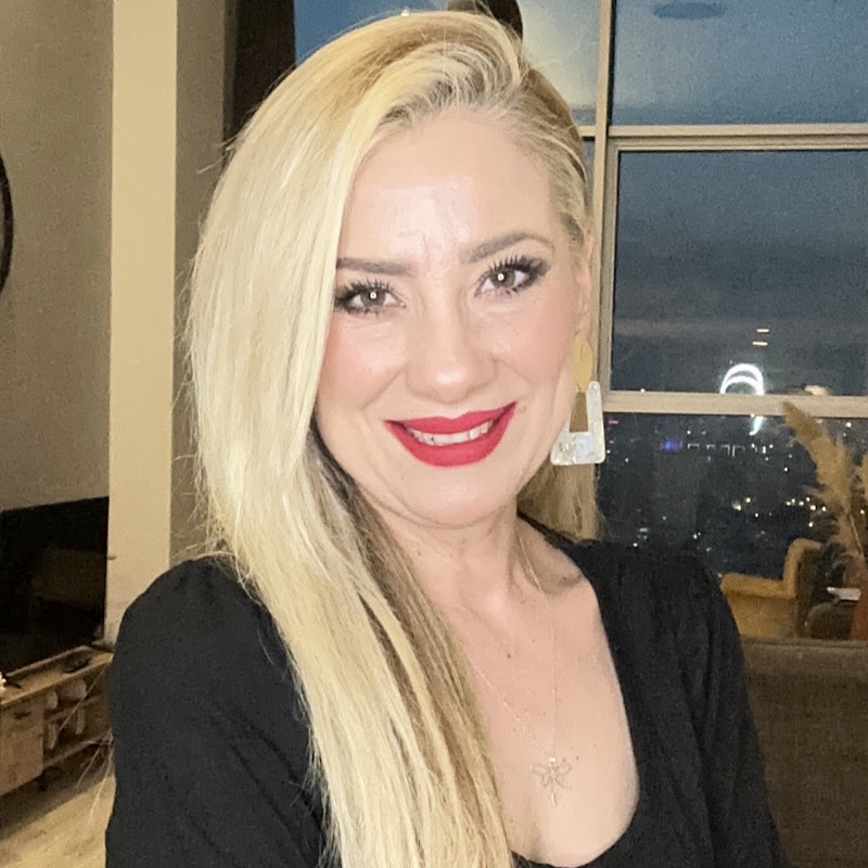 NAZLI BAÇ Eğitmen/Bireysel Ve Kurumsal Danışman