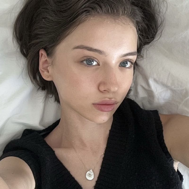 ANNA DYU