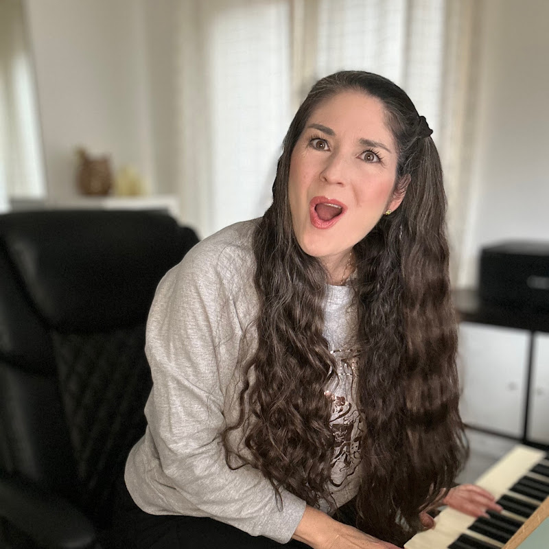 Vocal Coach | Professional Singer
