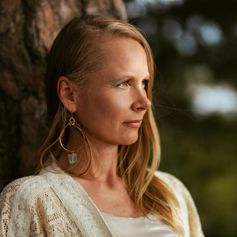 Sensing Radiance | Nonduality With Viivi Jokela