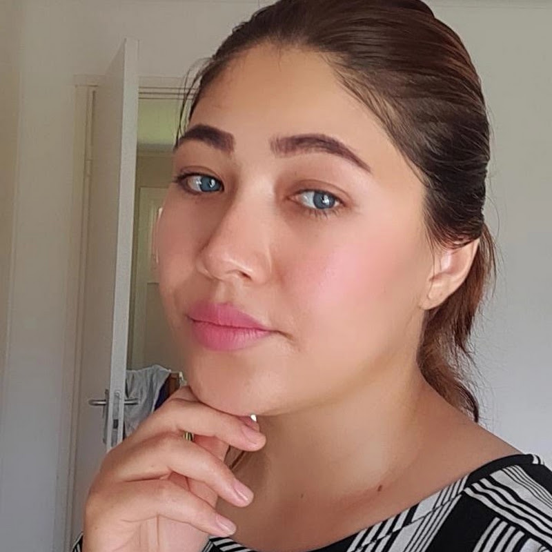 Fatima beauty M