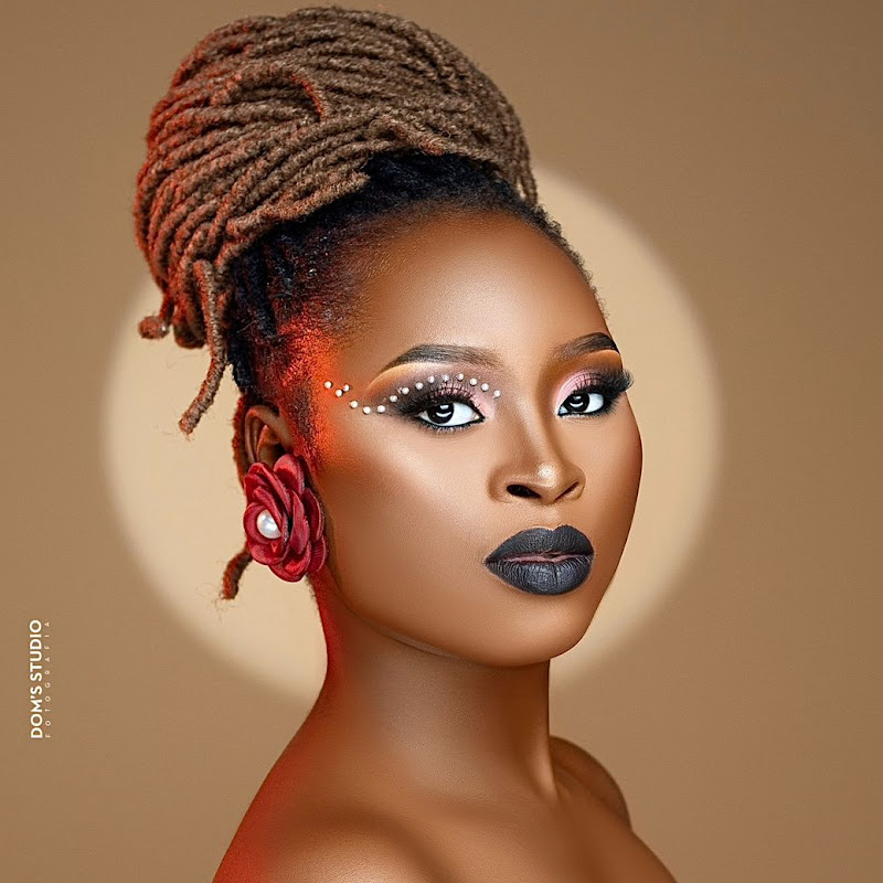 Djeneba Diaoune Officiel