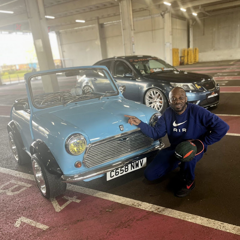 THE AFRICAN CAR GUY 900K