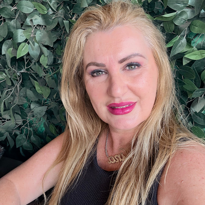 Nina Dela Roza