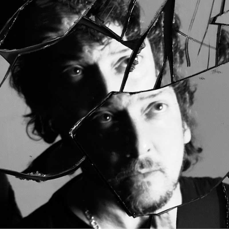Leon Larregui