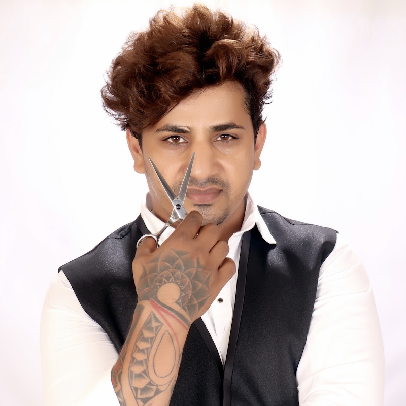Avinash W