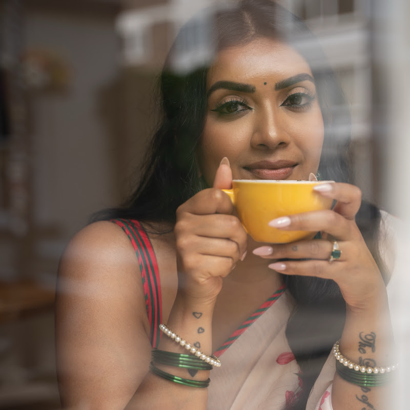 Vithya Visvendra aka Vithya Hair and Makeup