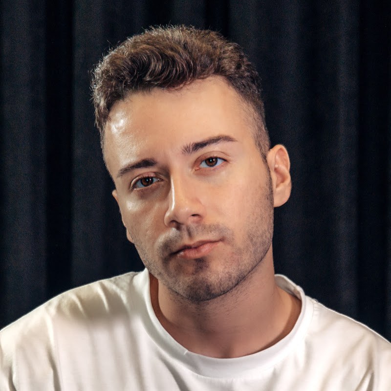 Enes Batur