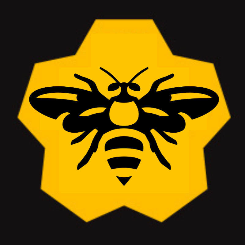 ERIKA THOMPSON | BEEKEEPER