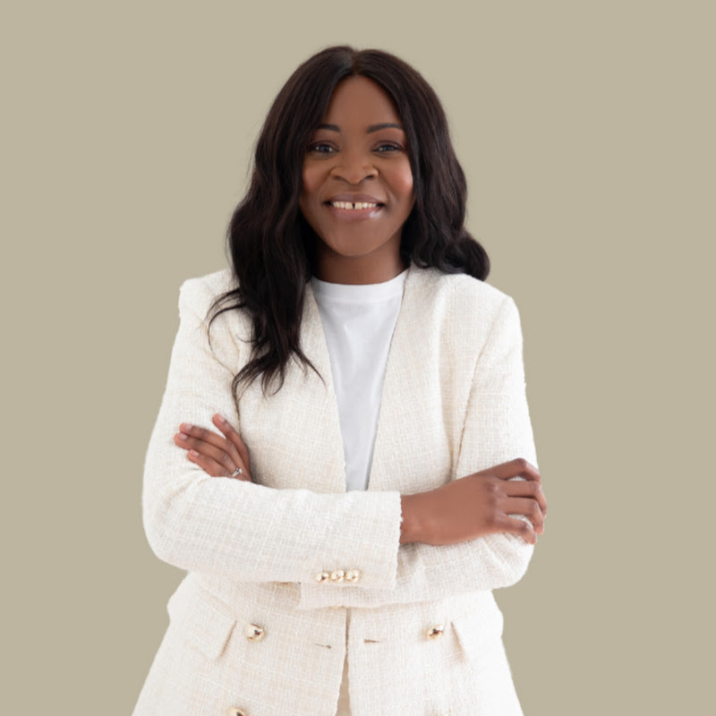 Céline - Personal Finances Consultant