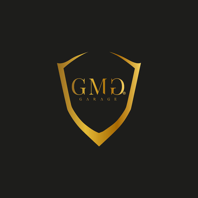 G M G G A R A G E CAR WRAP® ??