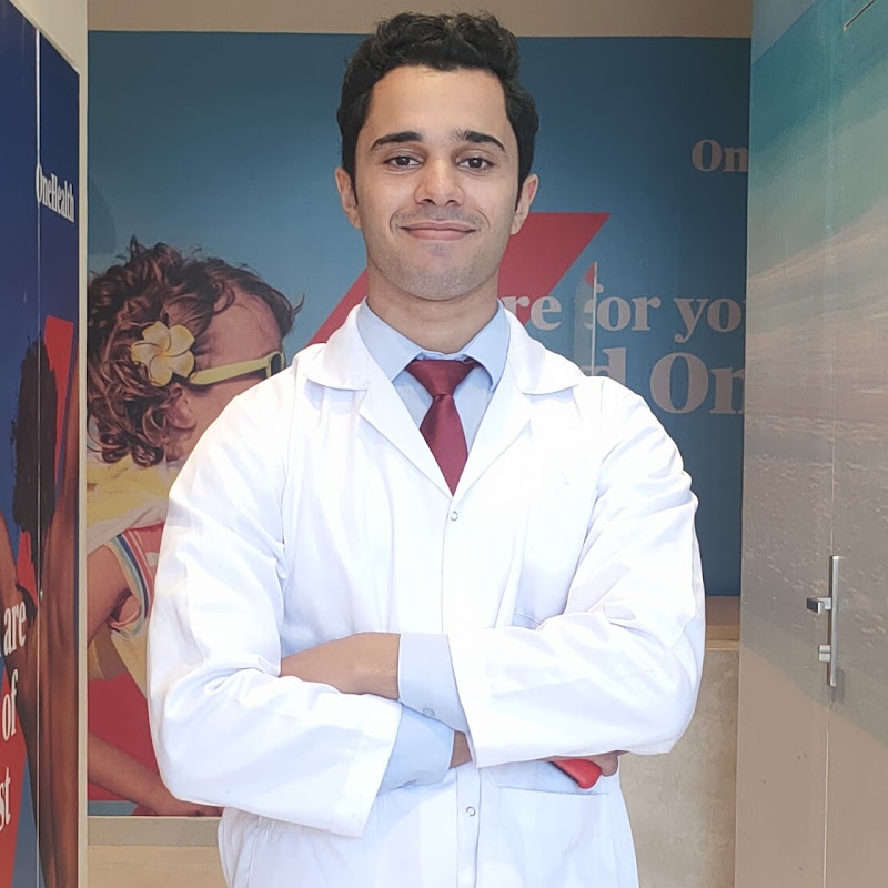الدكتور احمد اشرف