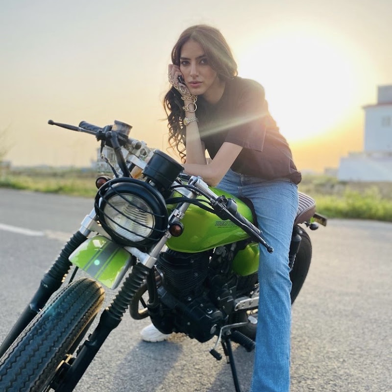 Ayesha Khan Lodhi