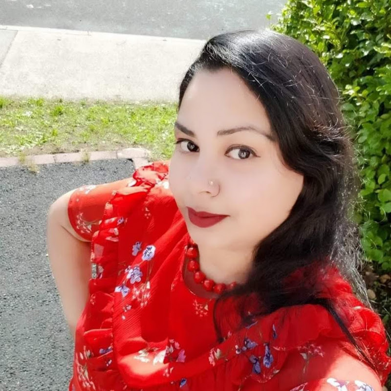 Bangladeshi Irish Vlogger Synthia