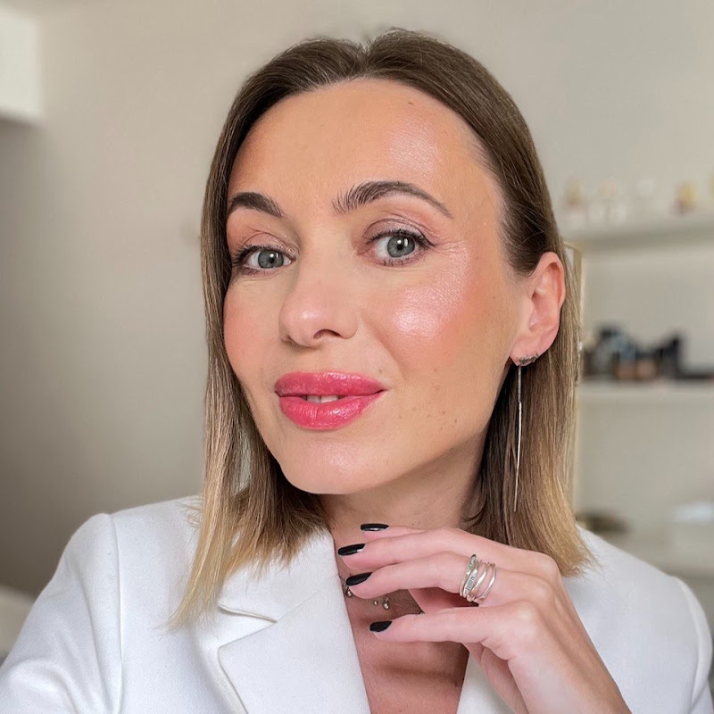 Mari Vinnikova Makeup