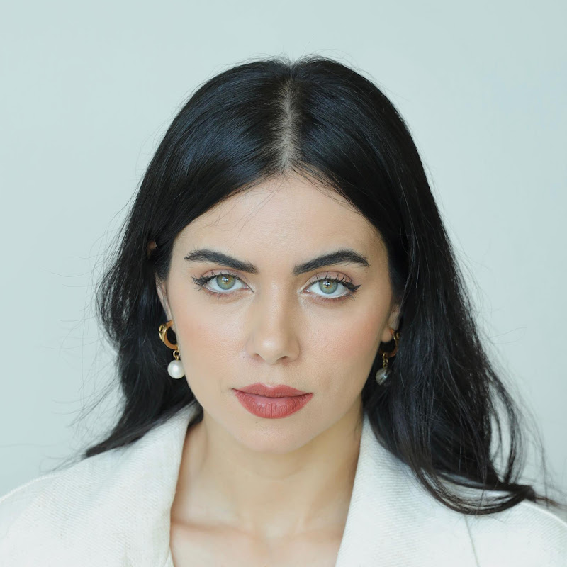 Azza Zarour | عزة زعرور