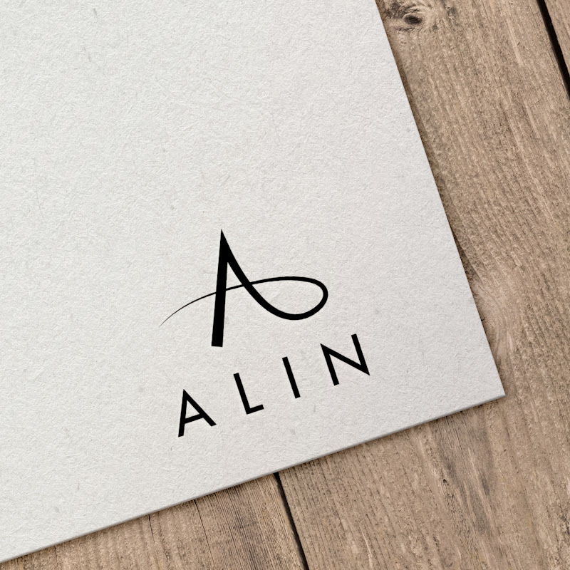 A L I N H A I R S T U D I O