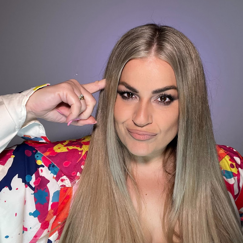 Charis_tzioti MUA